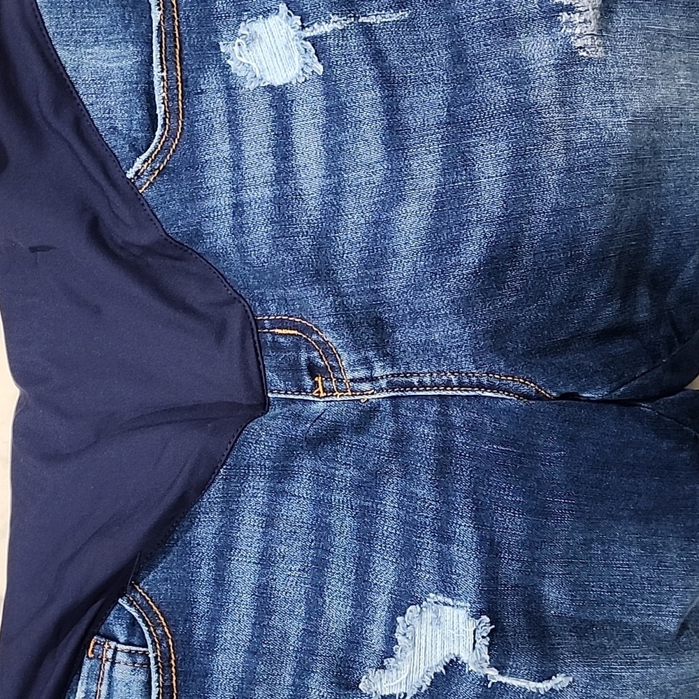 Distressed Cropped Maternity Jeans - Picture 4 of 6
